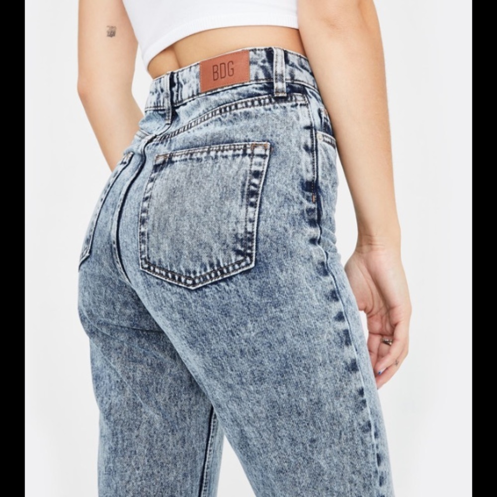 BDG Urban Outfitters Acid Wash MOM Jeans W 28 L 32